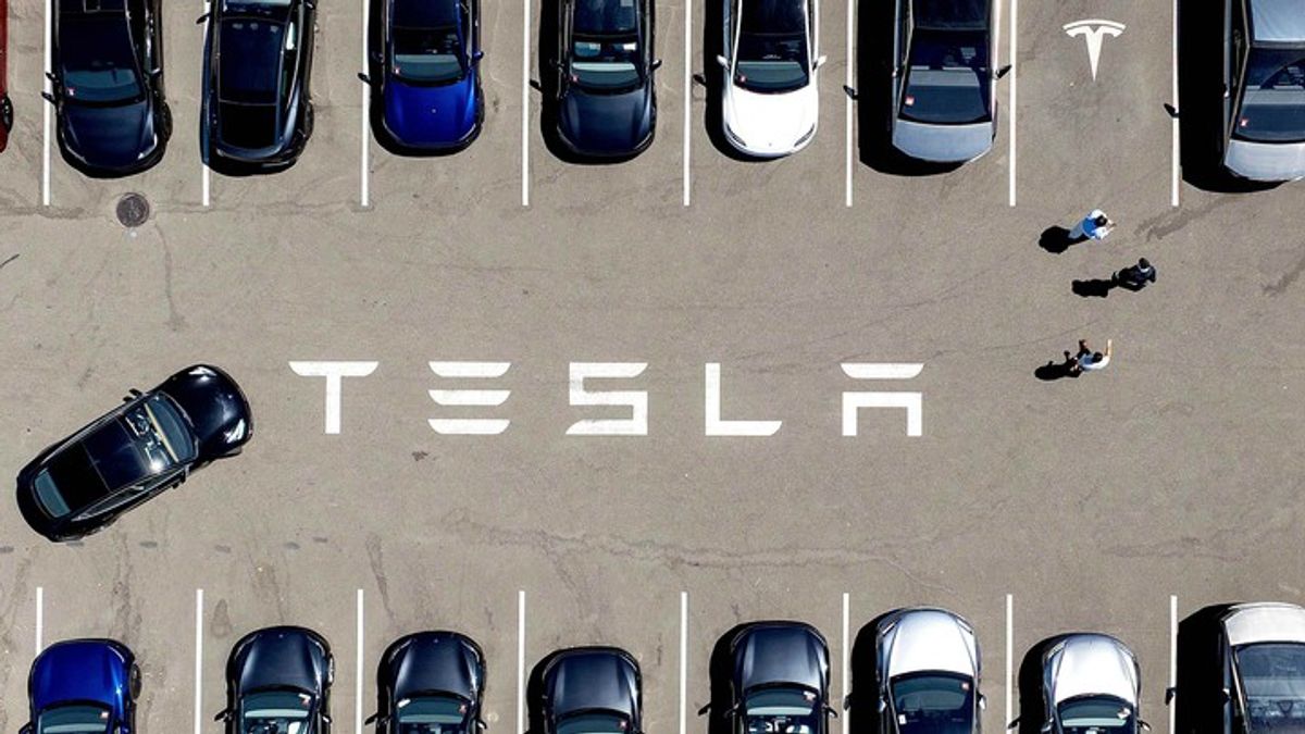Intel, FedEx and UPS, Tesla: Top Analyst Calls | Haystack News