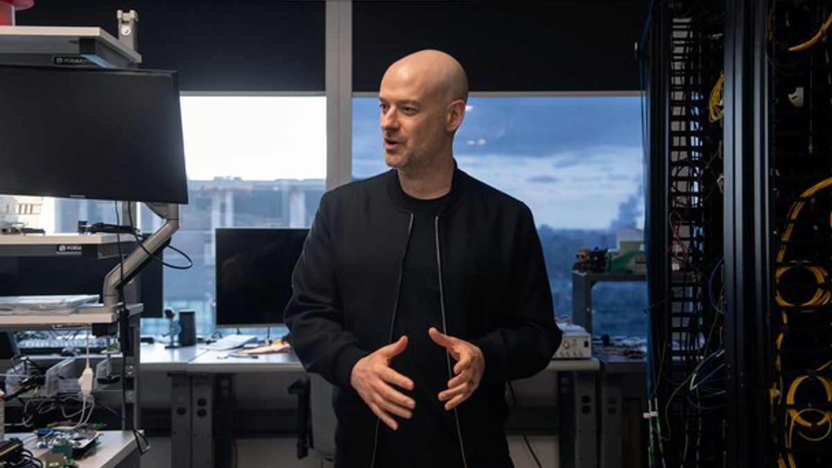 Xanadu IPO: CEO on AMD partnership, quantum computing, and more ...