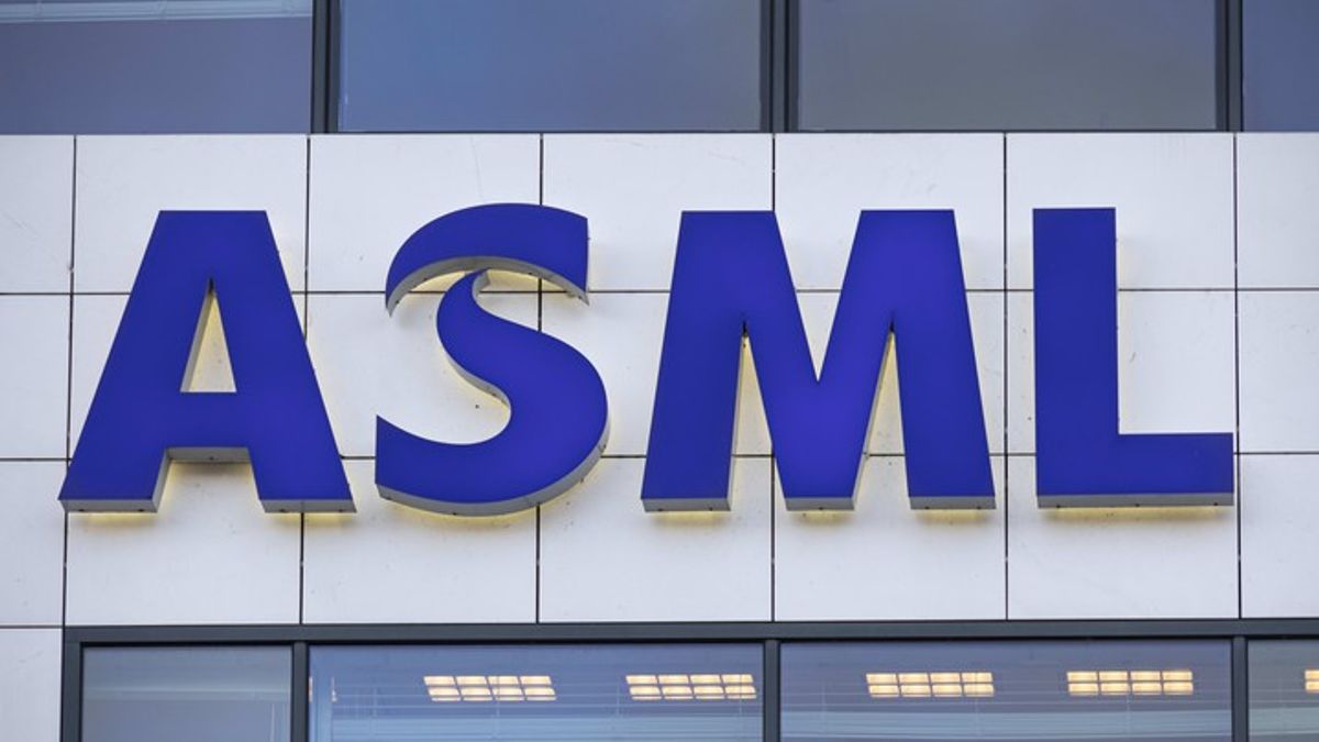 ASML trims outlook and sends AI chip stocks Nvidia, AMD lower ...
