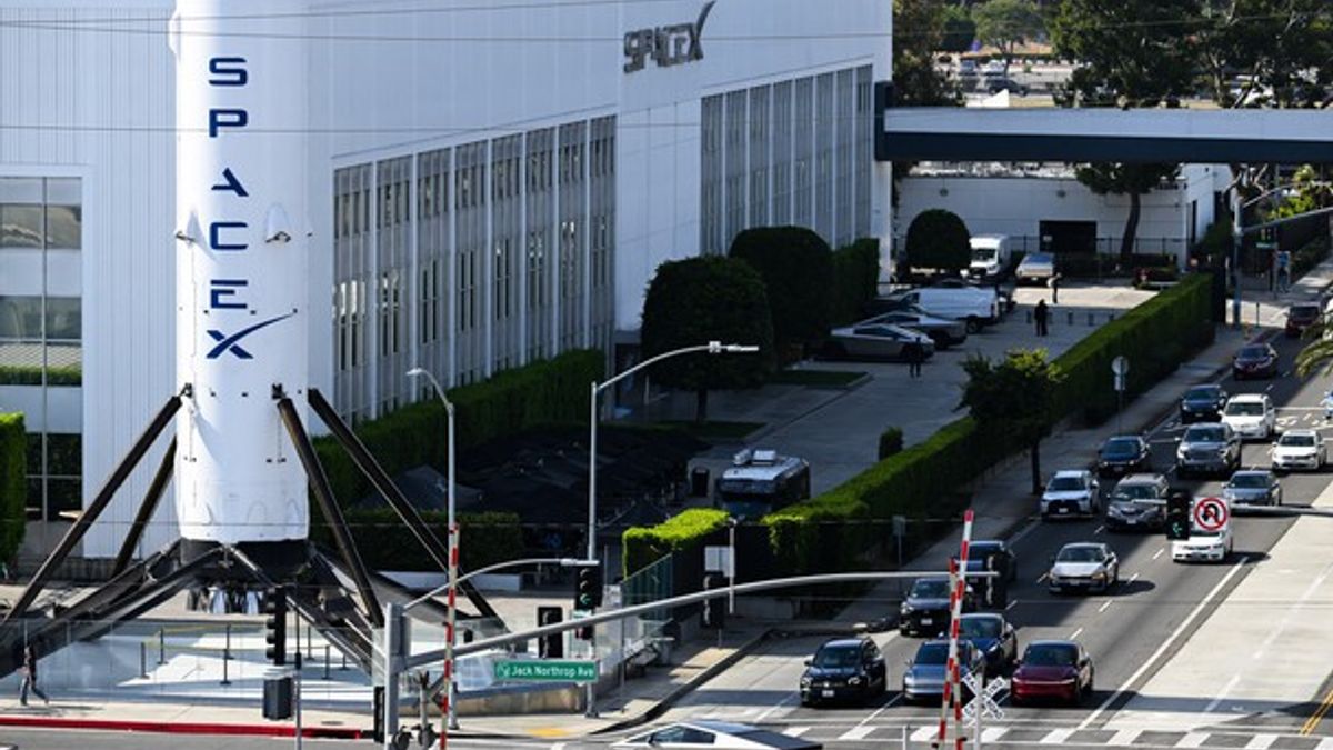 Who s Buying The Red hot SpaceX IPO Haystack News