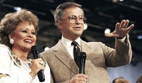 jim-bakker-controversial-televangelist-dies-86-Y3QMaKRq-thumbnail