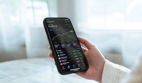 gen-millennial-traders-ai-adjust-portfolios-rise-thumbnail