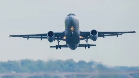 United flight evacuated after ‘engine issue’ at Houston airport