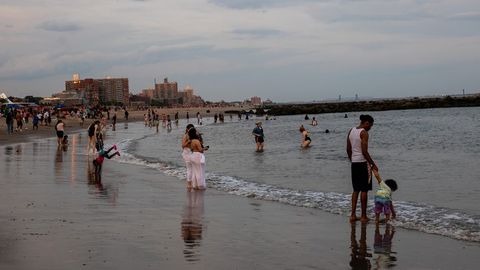 Dangerous and Scorching Heat Wave Hits Millions Across US | Haystack News