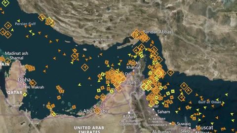 What is the Strait of Hormuz and why is it so important for oil ...