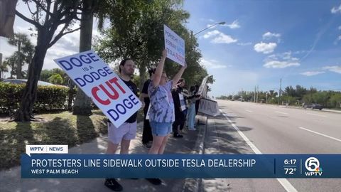 People protest outside West Palm Beach Tesla dealership | Haystack News